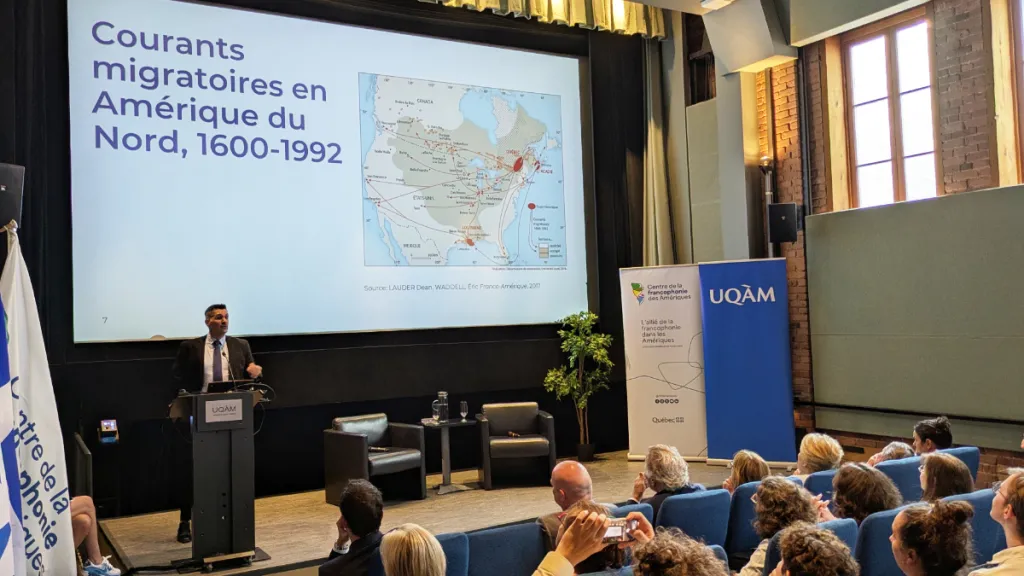 Sylvain Lavoie, directeur général du Centre, présentant le portrait de la francophonie des Amériques lors de l’ouverture du Forum.